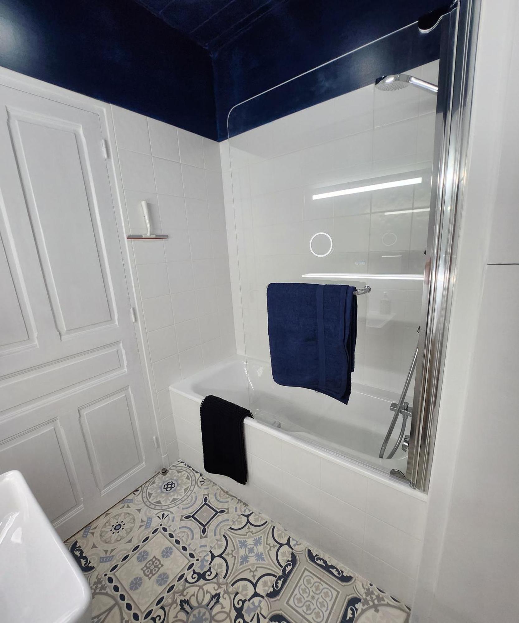Chaleureux Appartement Refait A Neuf 塞尔河畔维克 外观 照片